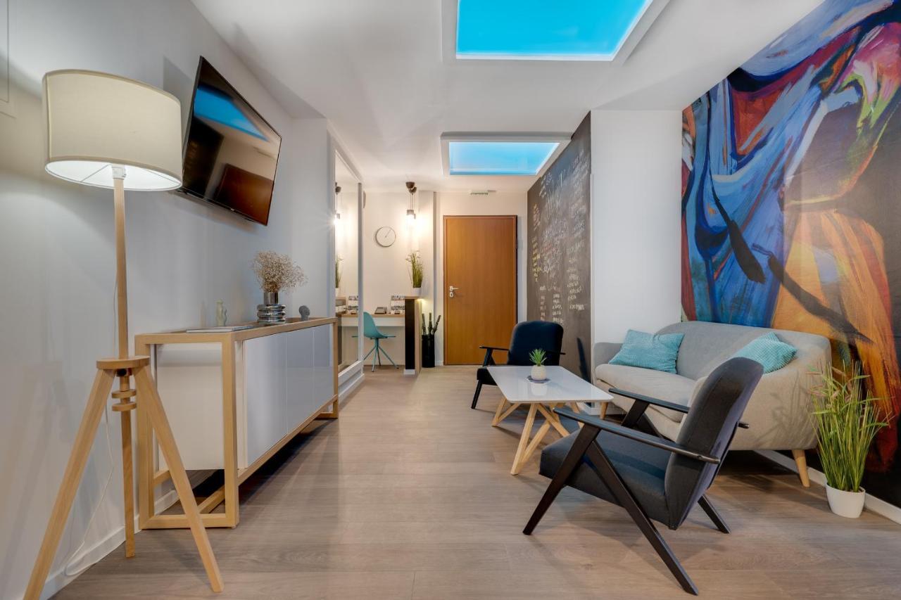 Bed & Breakfast Sky City Center 자그레브 외부 사진